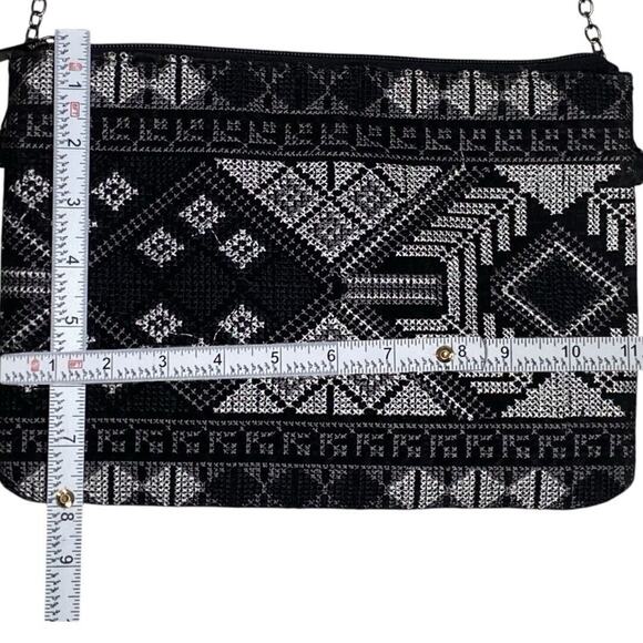 Aztec Print Vegan Leather Crossbody Purse Boho Eclectic Modern Monochrome Artsy - Picture 9 of 11